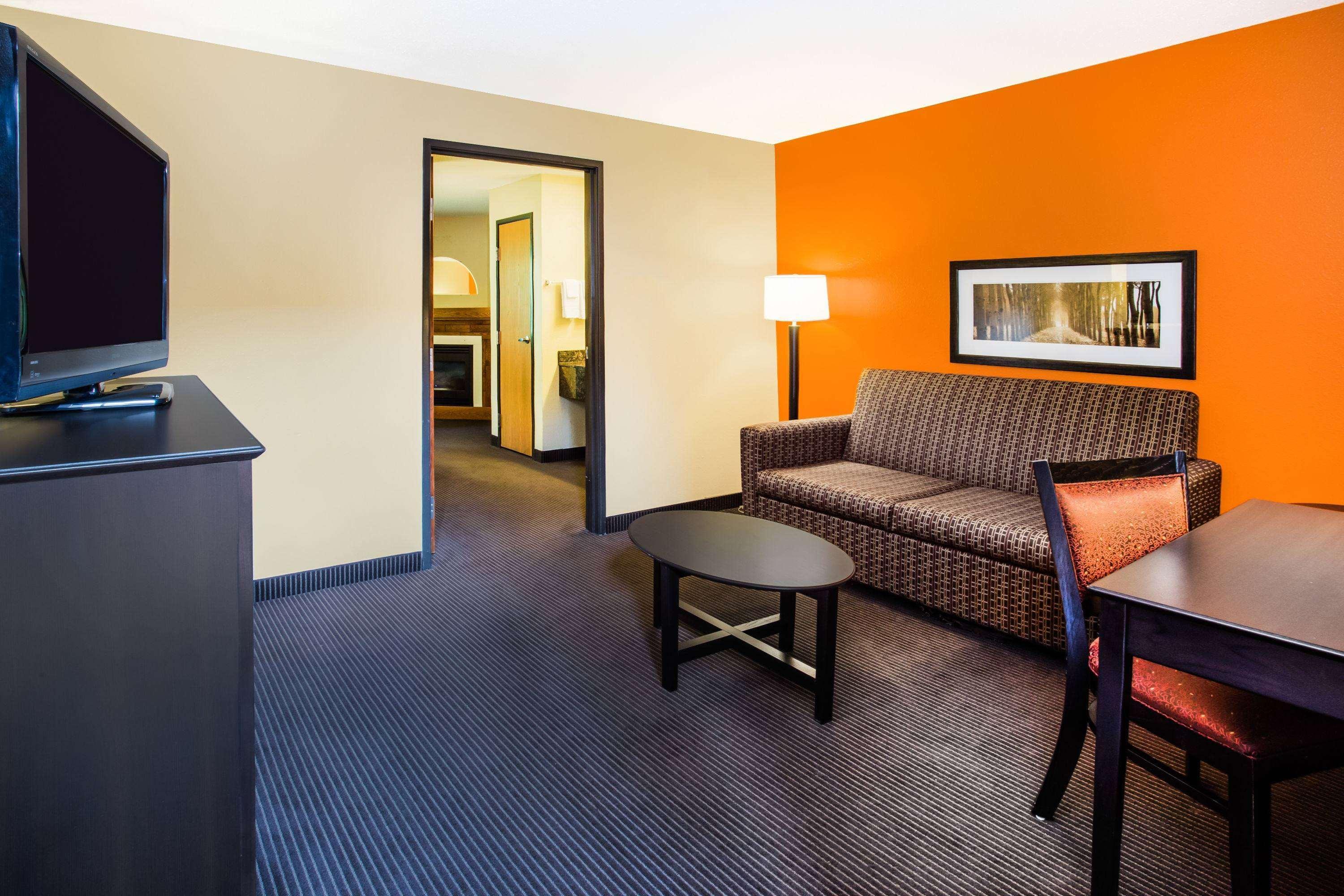 Americinn By Wyndham Hotel