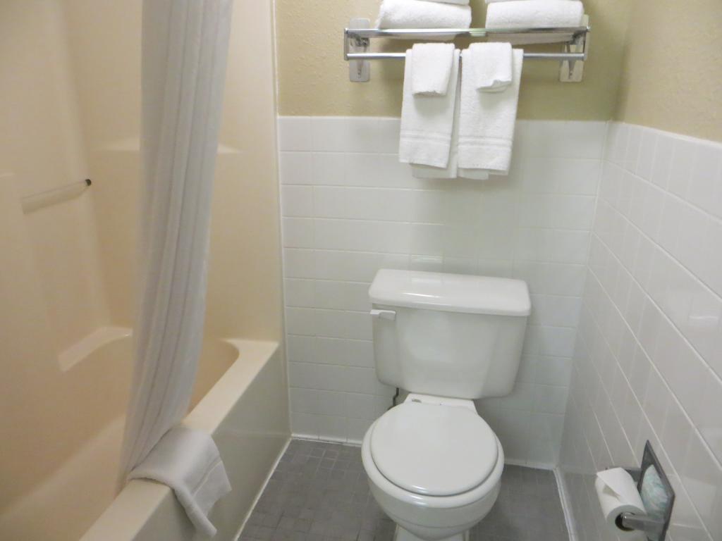 Hotel Americinn By Wyndham 3*